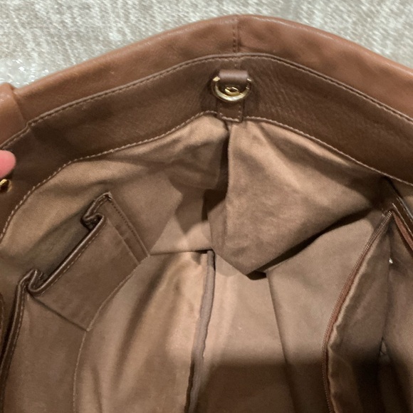 ✨💎MCM💎✨BROWN LEATHER BAG W/ UNBRANDED DUSTY AND GIFT! - Picture 16 of 16